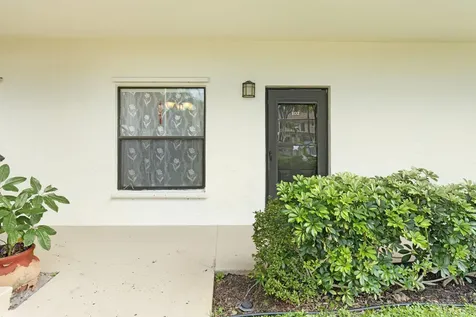 3 Vía De Casas Sur Boynton Beach FL 33426