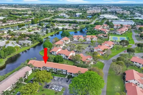 3 Vía De Casas Sur Boynton Beach FL 33426