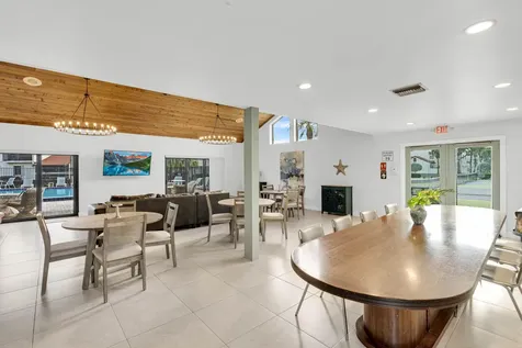 3 Vía De Casas Sur Boynton Beach FL 33426