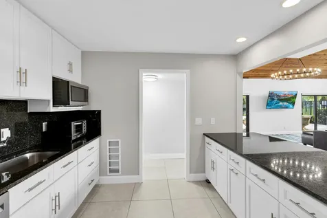 3 Vía De Casas Sur Boynton Beach FL 33426