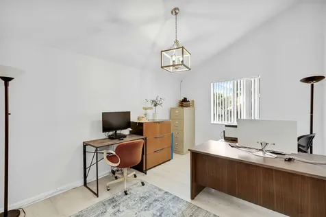 3 Vía De Casas Sur Boynton Beach FL 33426