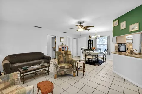 3 Vía De Casas Sur Boynton Beach FL 33426