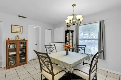3 Vía De Casas Sur Boynton Beach FL 33426
