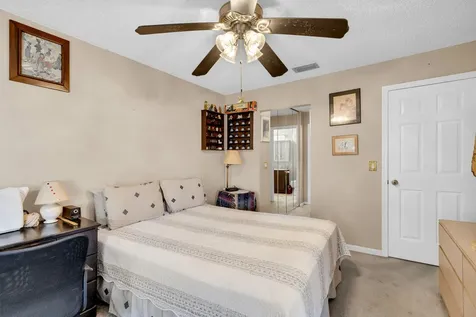 3 Vía De Casas Sur Boynton Beach FL 33426