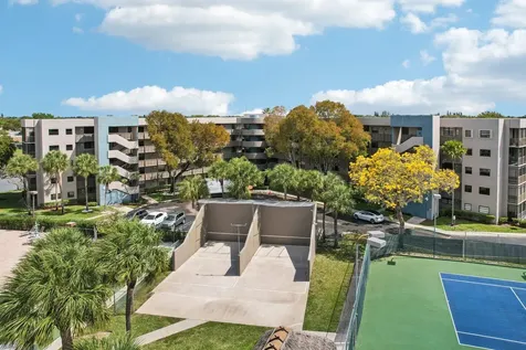 1101 Colony Point Circle Pembroke Pines FL 33026