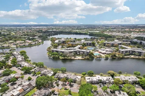 1101 Colony Point Circle Pembroke Pines FL 33026