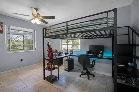 5221 SW 89th Avenue Cooper City FL 33328