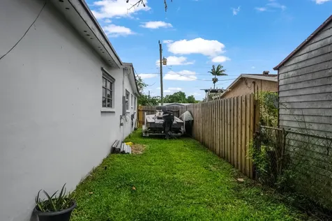 5221 SW 89th Avenue Cooper City FL 33328
