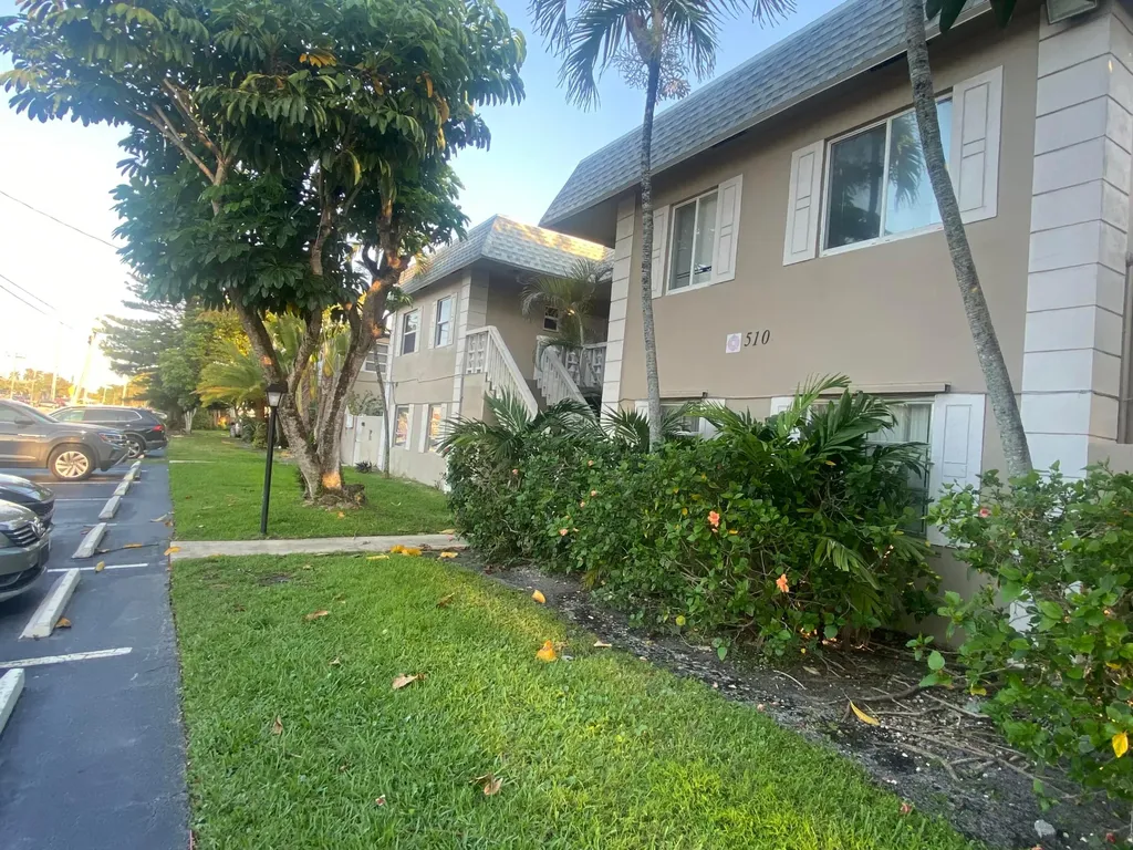 520 SW 15th Street Pompano Beach FL 33060