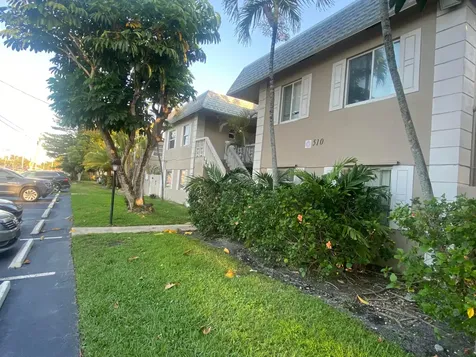 520 SW 15th Street Pompano Beach FL 33060