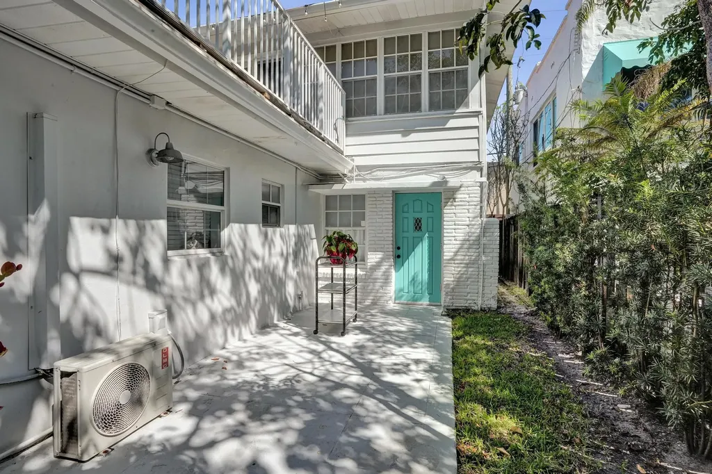 1407 SE 2nd Street Fort Lauderdale FL 33301