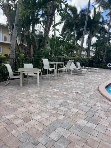 4051 NE 13th Avenue Oakland Park FL 33334