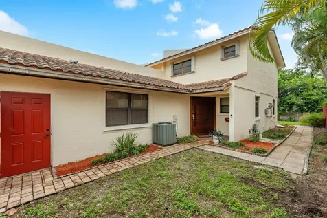 2530 NE 9th Street Fort Lauderdale FL 33304