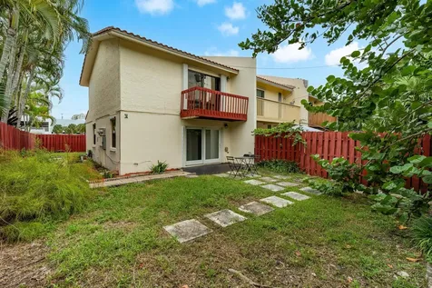 2530 NE 9th Street Fort Lauderdale FL 33304