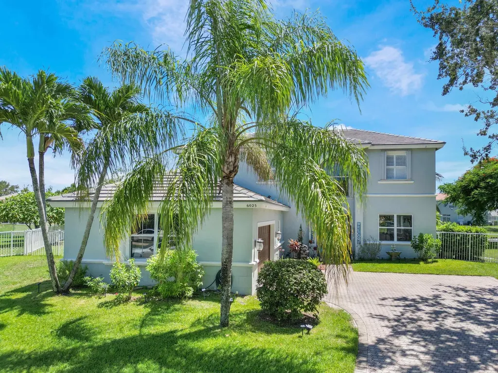 6025 Indian Forest Circle Lake Worth FL 33463