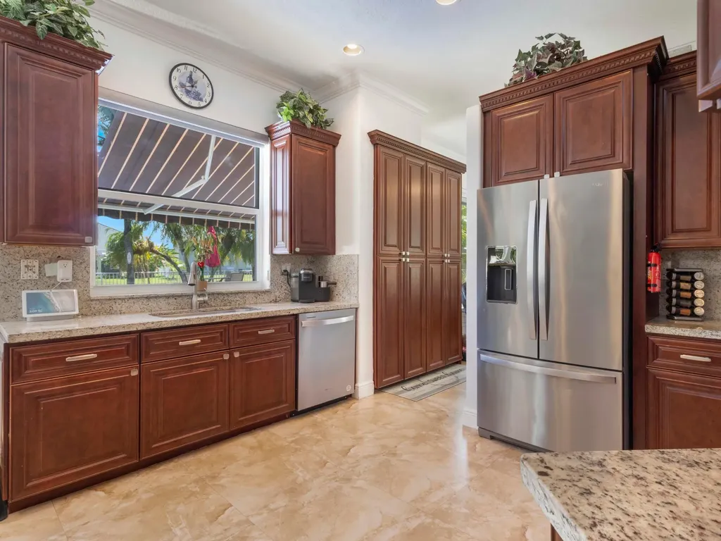6025 Indian Forest Circle Lake Worth FL 33463