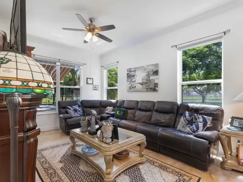 6025 Indian Forest Circle Lake Worth FL 33463