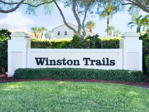 6025 Indian Forest Circle Lake Worth FL 33463