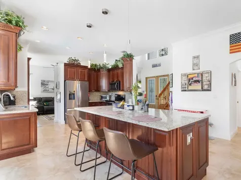 6025 Indian Forest Circle Lake Worth FL 33463