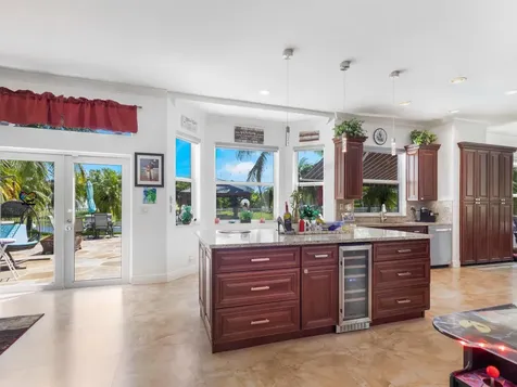 6025 Indian Forest Circle Lake Worth FL 33463