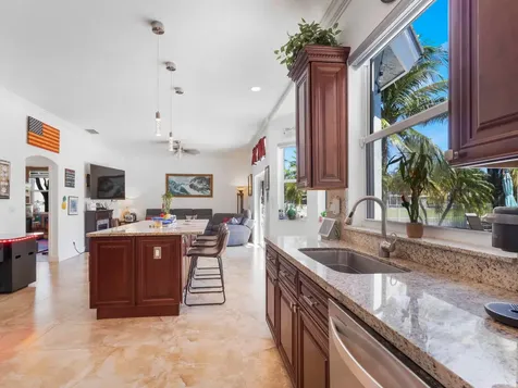 6025 Indian Forest Circle Lake Worth FL 33463