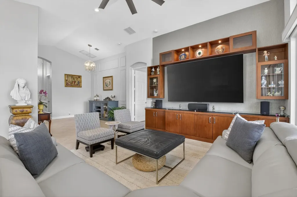 8647 Via Avellino Lake Worth FL 33467