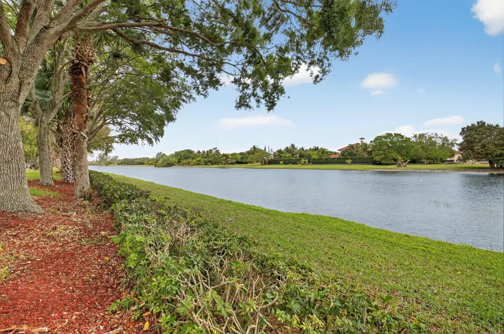 8647 Via Avellino Lake Worth FL 33467