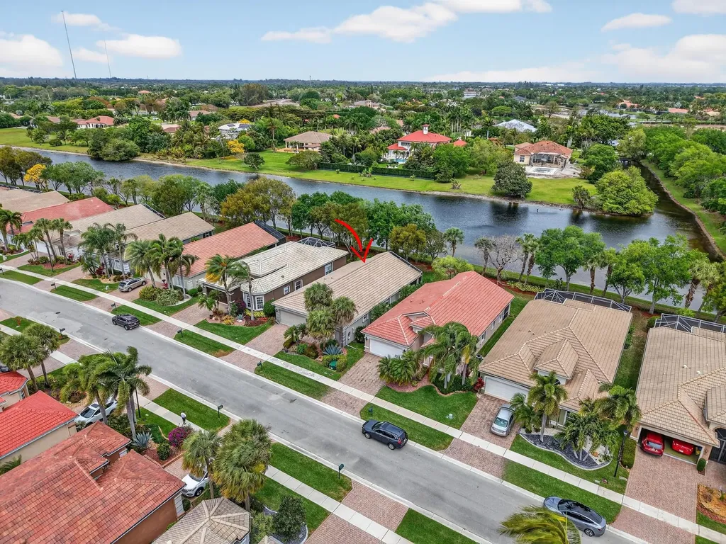8647 Via Avellino Lake Worth FL 33467