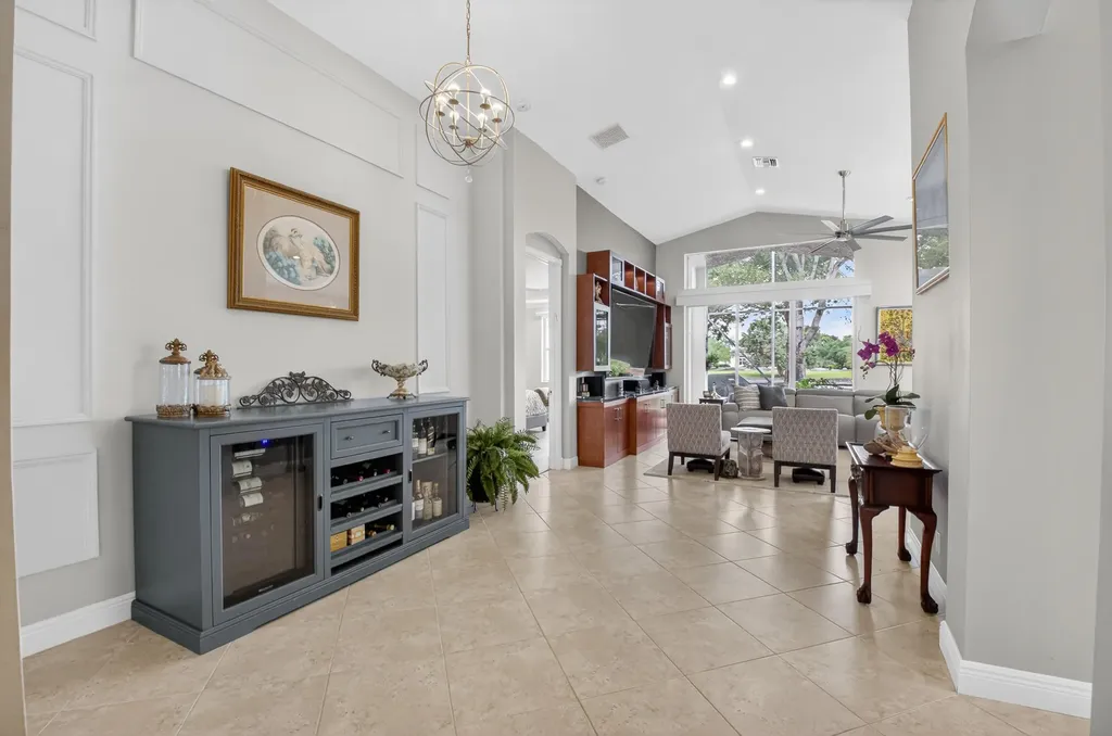 8647 Via Avellino Lake Worth FL 33467