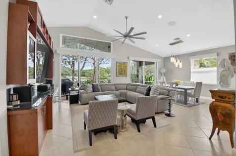 8647 Via Avellino Lake Worth FL 33467