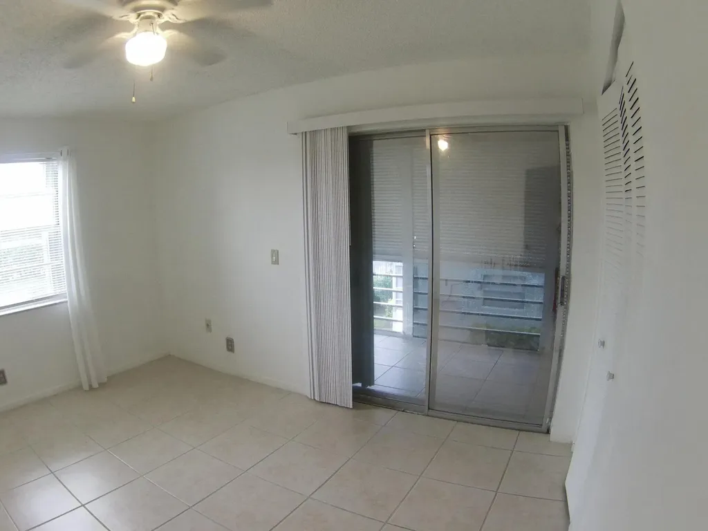 556 Capri L Delray Beach FL 33484
