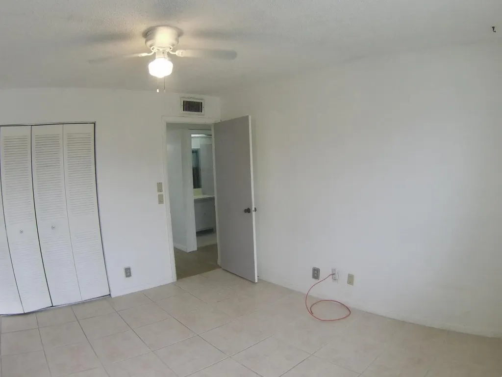 556 Capri L Delray Beach FL 33484
