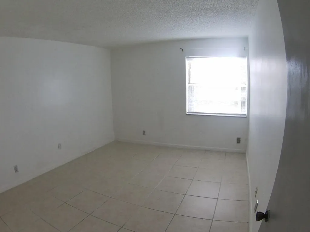 556 Capri L Delray Beach FL 33484
