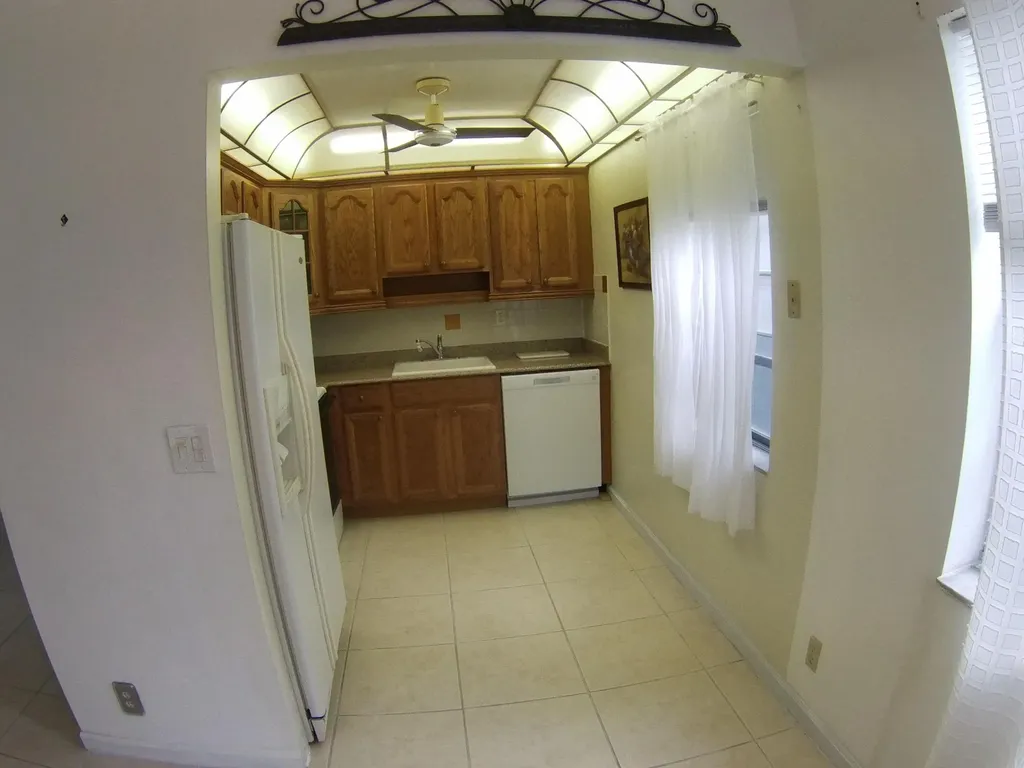 556 Capri L Delray Beach FL 33484