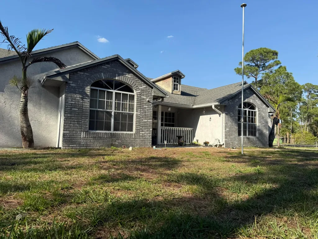 15515 N 94th Street Street N The Acreage FL 33412