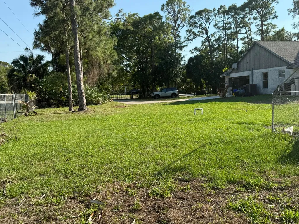 15515 N 94th Street Street N The Acreage FL 33412
