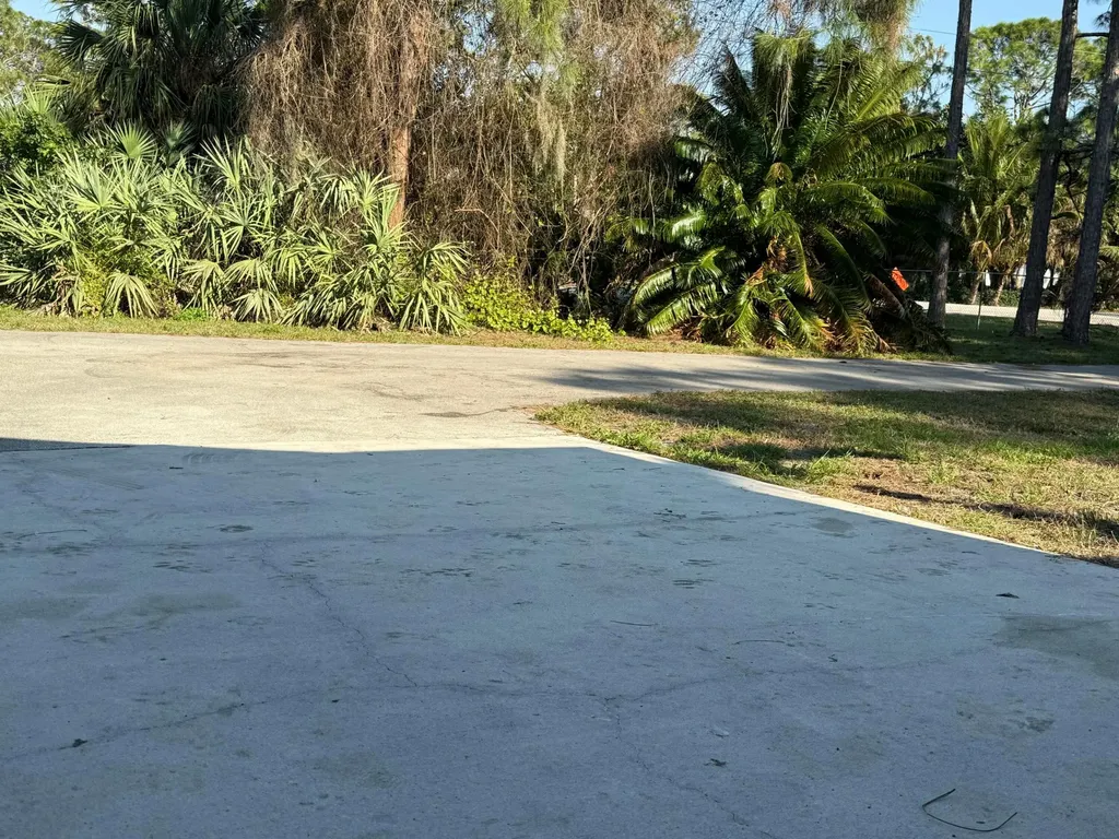 15515 N 94th Street Street N The Acreage FL 33412