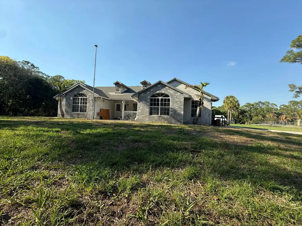 15515 N 94th Street Street N The Acreage FL 33412