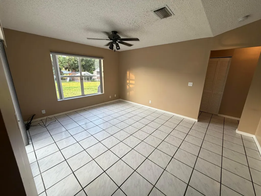 15515 N 94th Street Street N The Acreage FL 33412