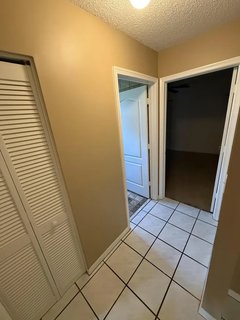 15515 N 94th Street Street N The Acreage FL 33412