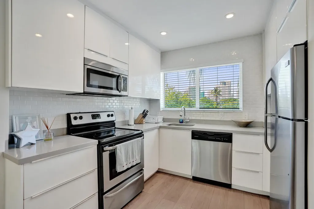 1415 SE 2nd Street Fort Lauderdale FL 33301