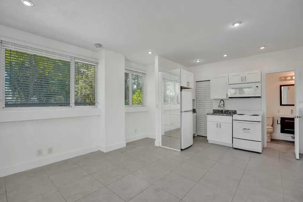 1415 SE 2nd Street Fort Lauderdale FL 33301