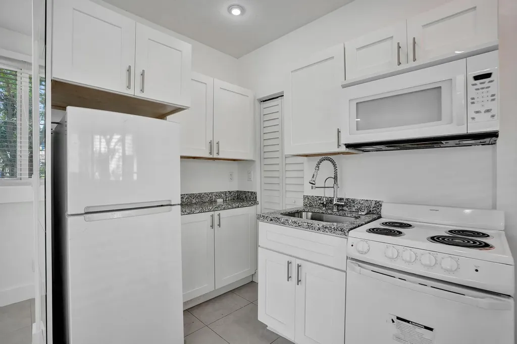 1415 SE 2nd Street Fort Lauderdale FL 33301