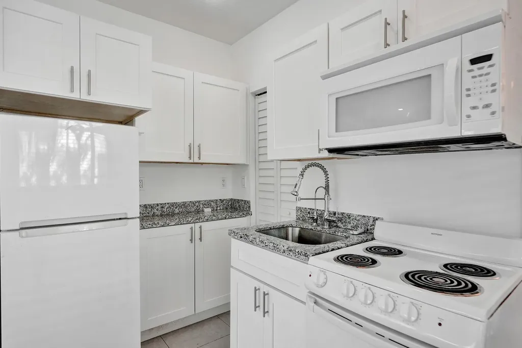 1415 SE 2nd Street Fort Lauderdale FL 33301
