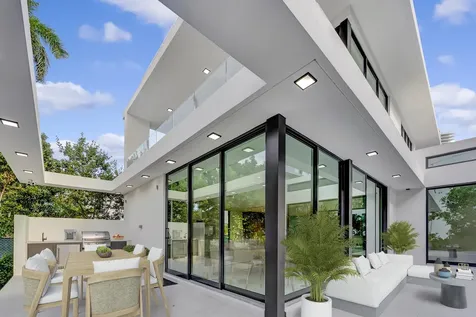 2130 S Miami Avenue Miami FL 33129