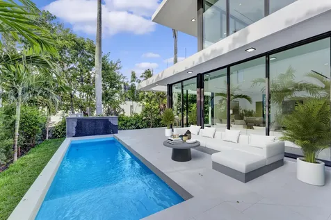 2130 S Miami Avenue Miami FL 33129