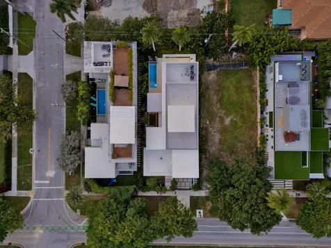 2130 S Miami Avenue Miami FL 33129