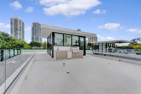2130 S Miami Avenue Miami FL 33129