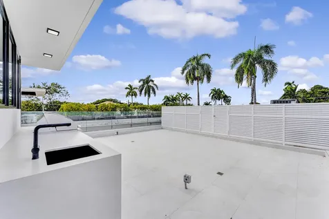 2130 S Miami Avenue Miami FL 33129