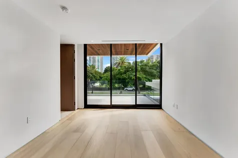 2130 S Miami Avenue Miami FL 33129